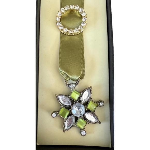 Book Club Royale Austrian Crystal Green Ribbon Bookmark - Picture 2 of 3